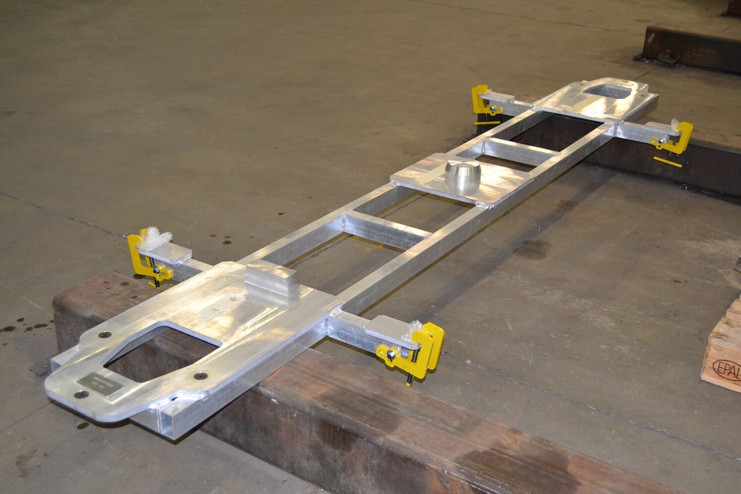 1OB0015 - Châssis en aluminium pour contrôle