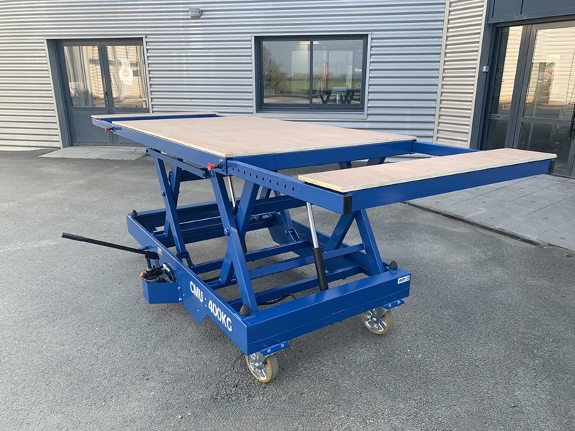 1OLP0008 - Table de travail à ciseaux réglable en hauteur et en longueur