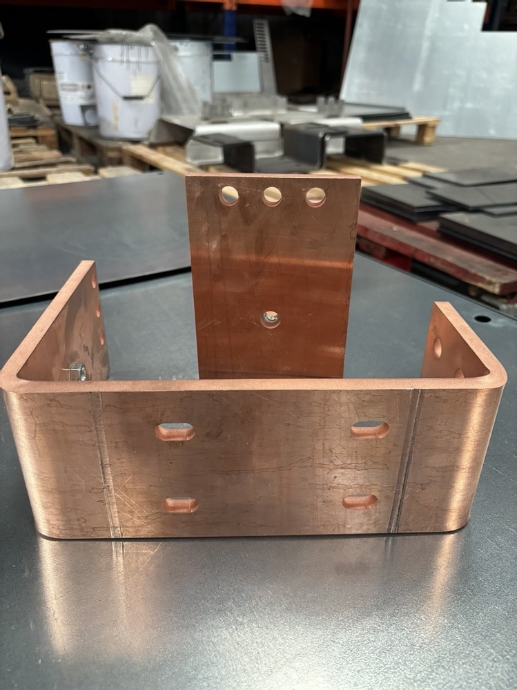 3STJ0008 - Découpe jet d'eau de cuivre