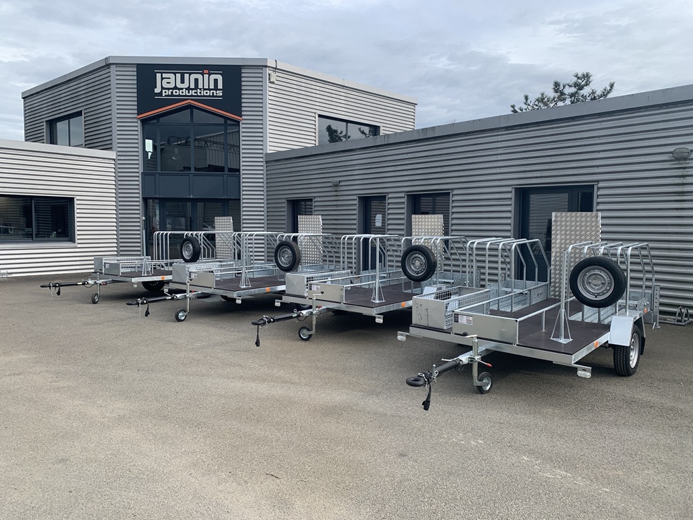 4RPAN0034 - Remorques pour le transport de panneaux et feux de signalisation