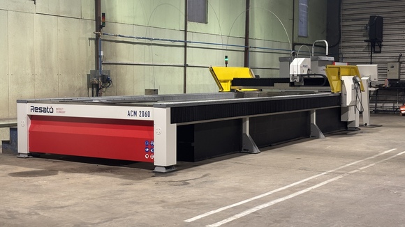 2025 - Machine découpe jet d'eau